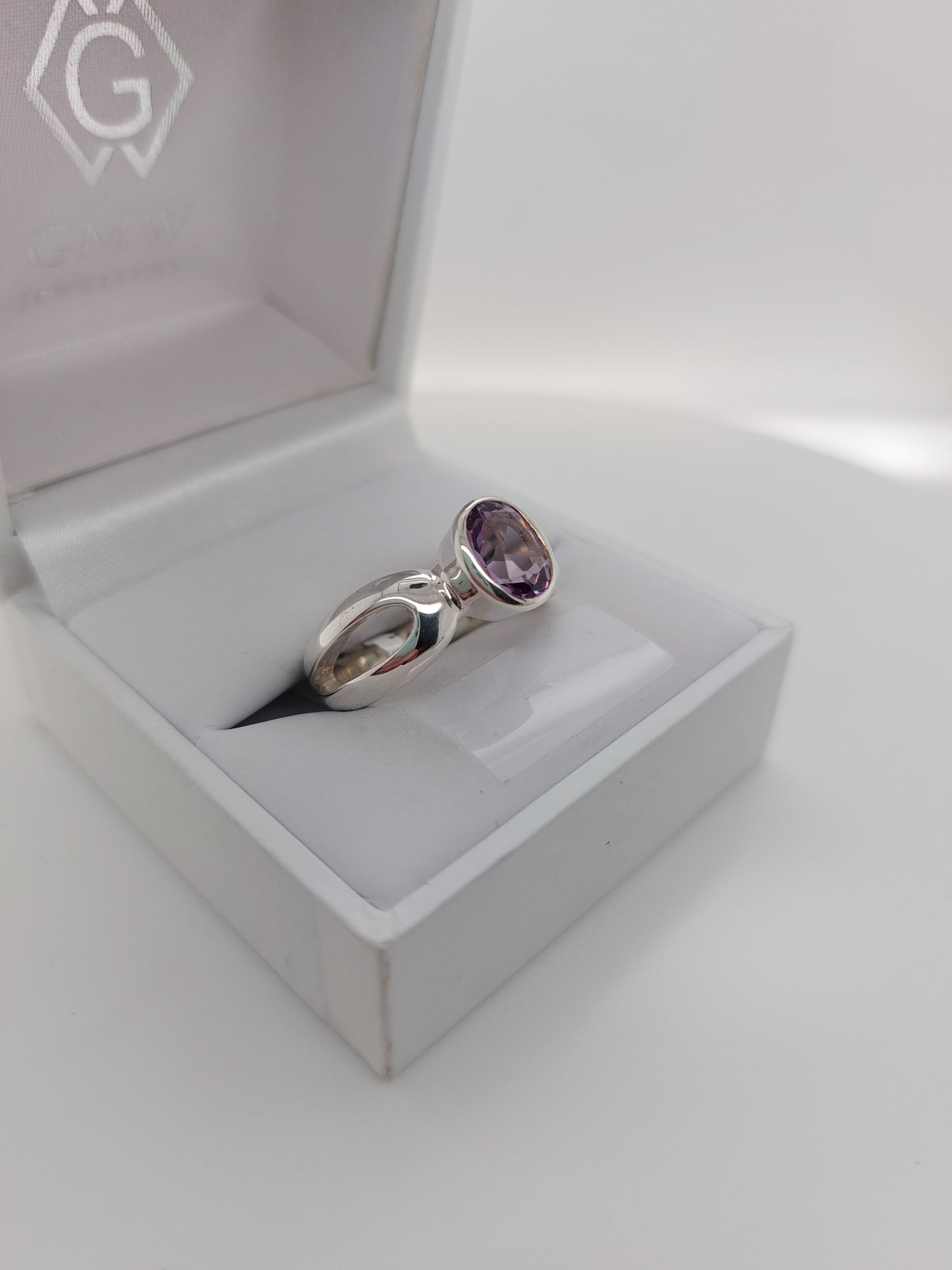 Cut-Out Shoulder Amethyst Ring