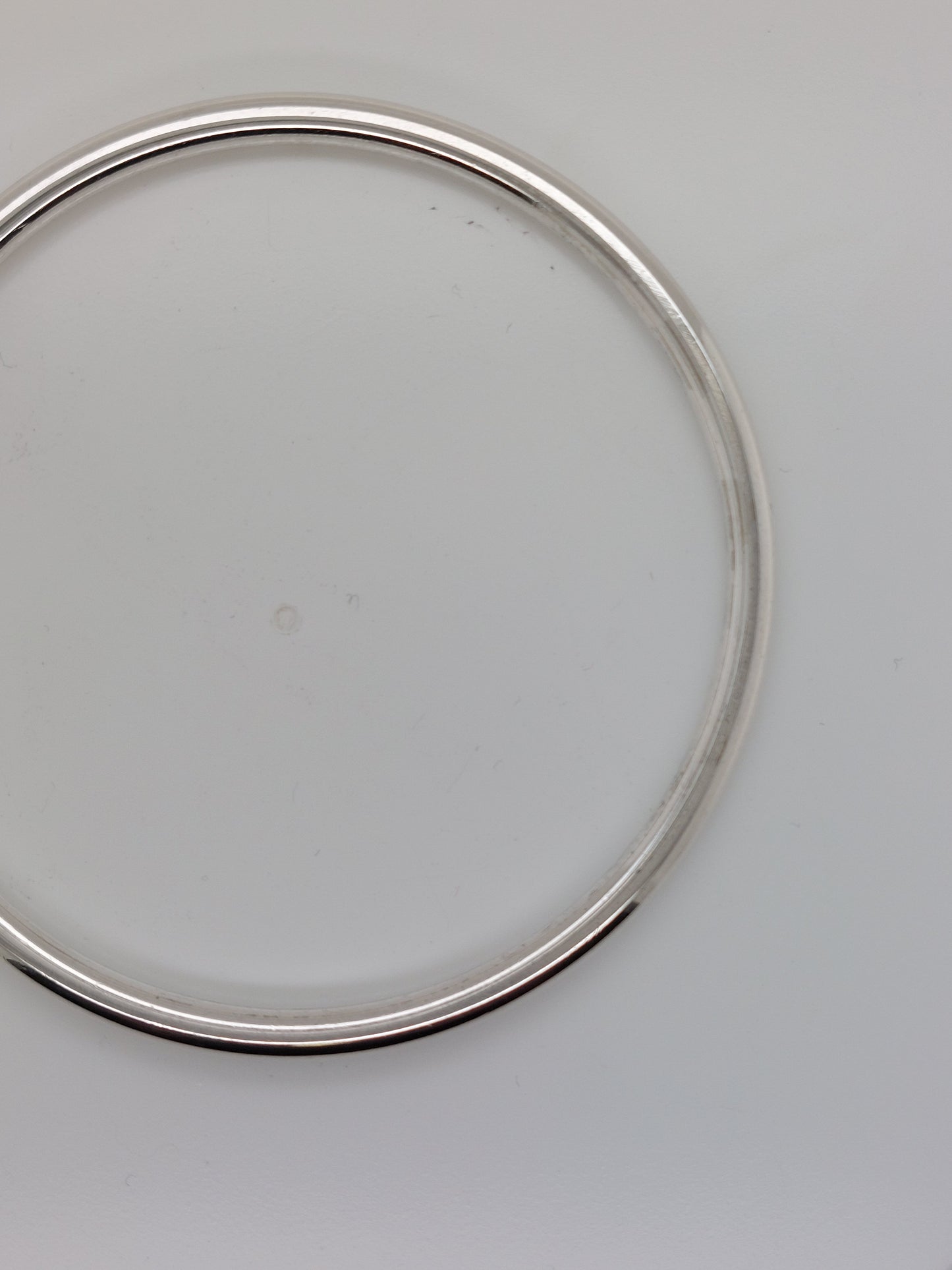 Round Bangle