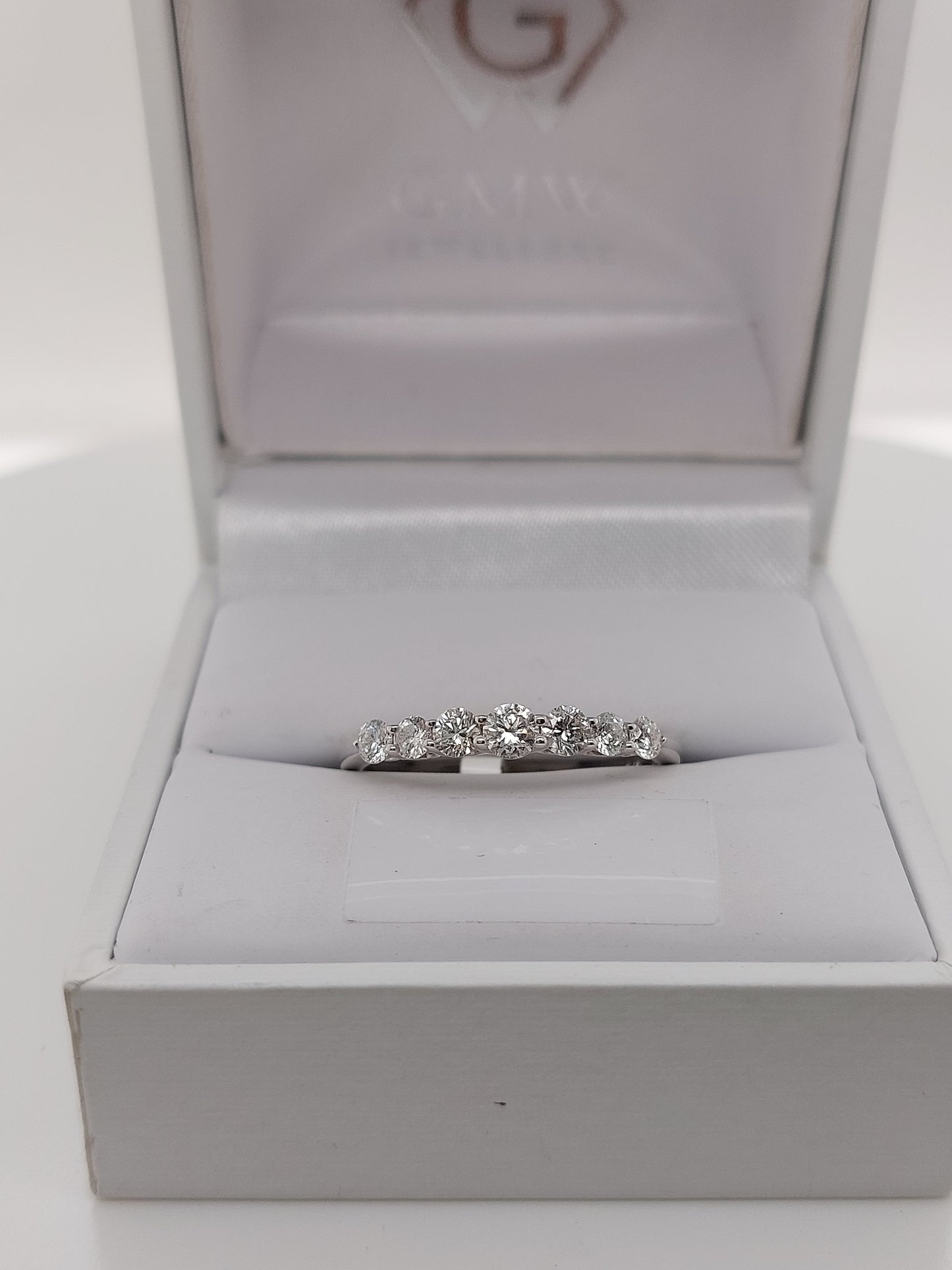 Graduated Diamond Ring