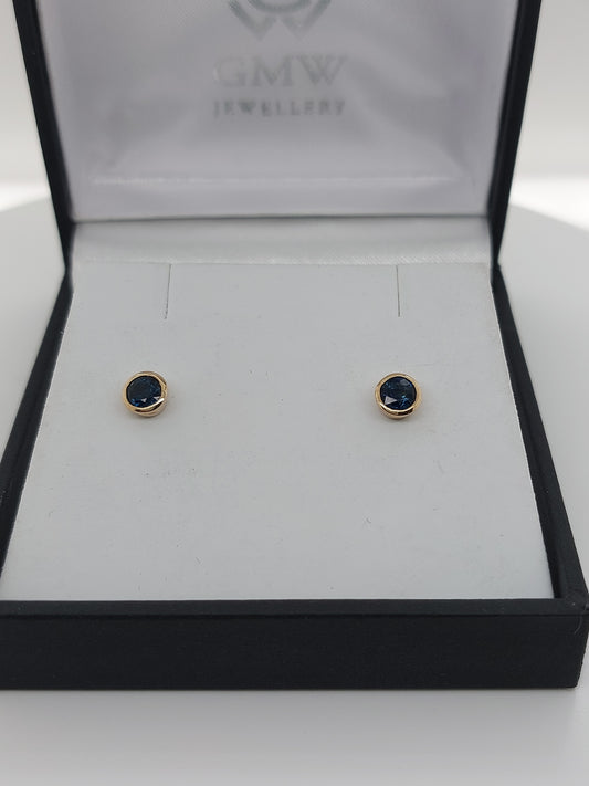 Rub Set Sapphire Earrings