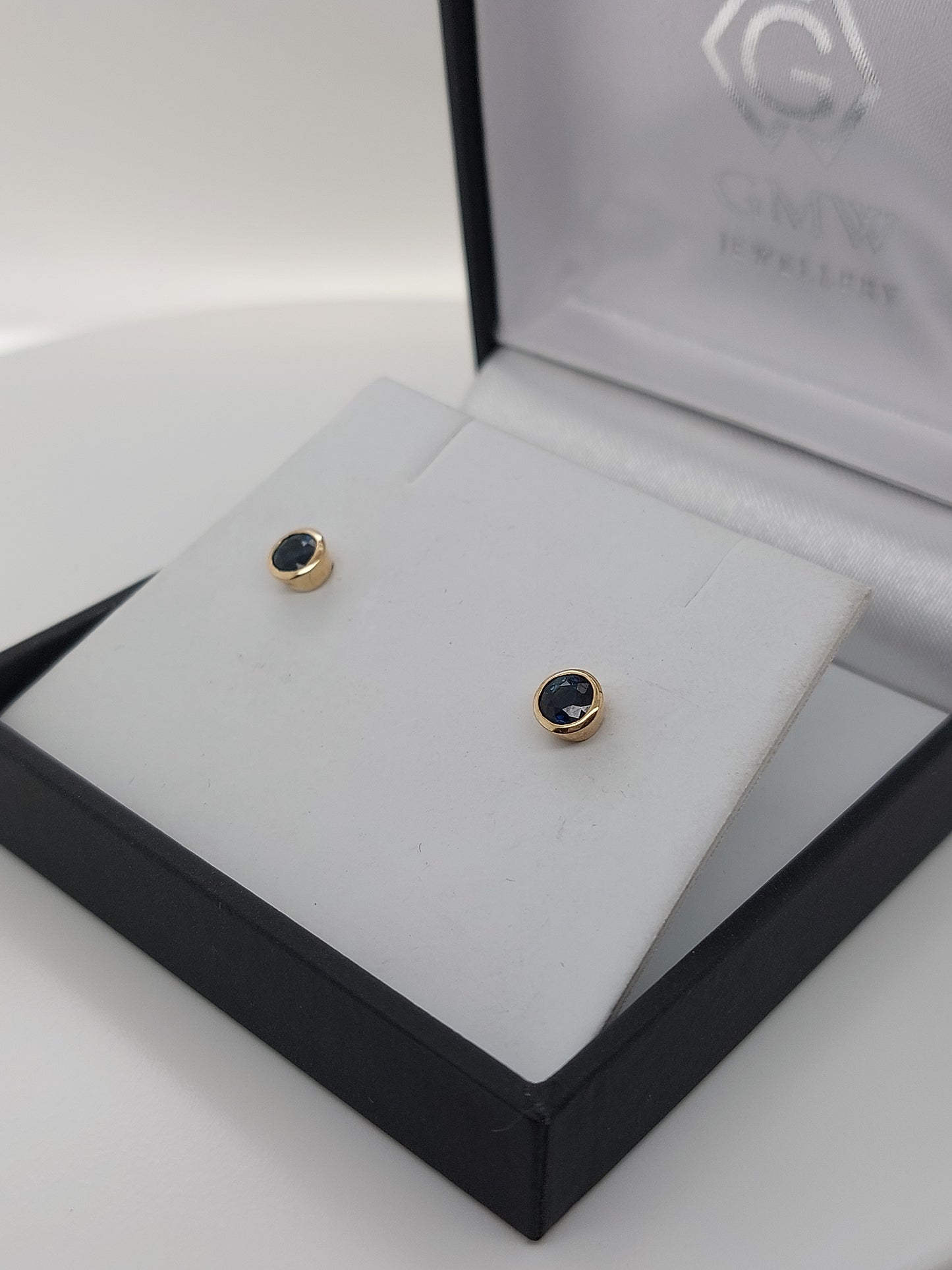 Rub Set Sapphire Earrings