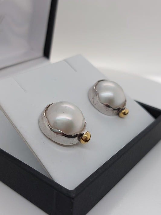 Two-Tone Marbe Pearl Earrings