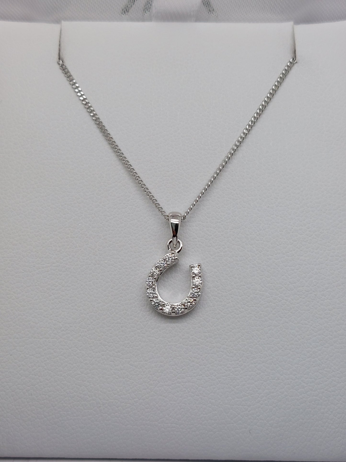 Small Horse Shoe Necklace