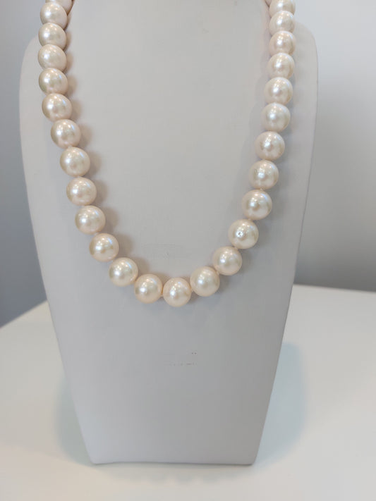 White Freshwater Pearl Strand