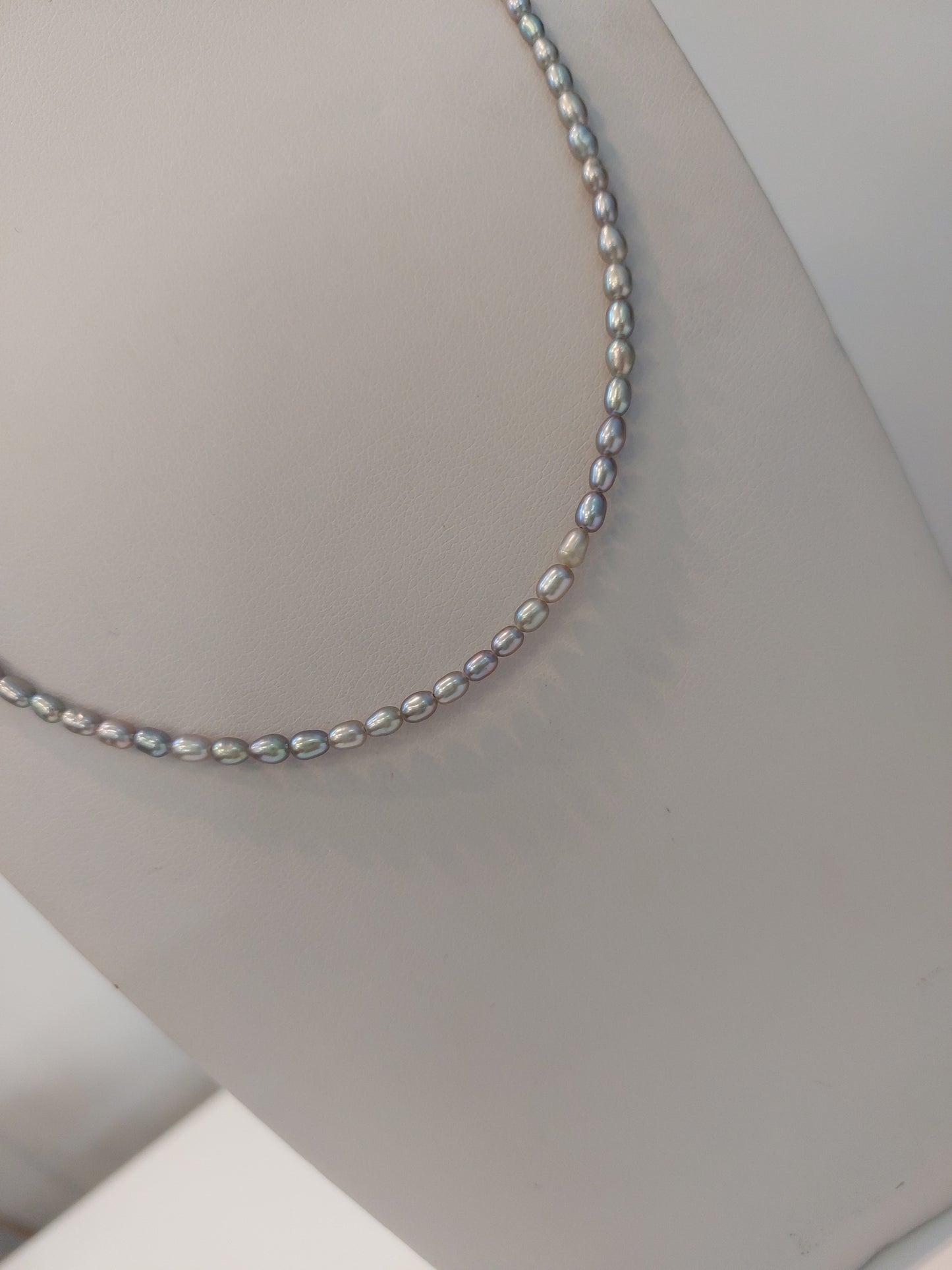 Grey Seed Pearl Strand