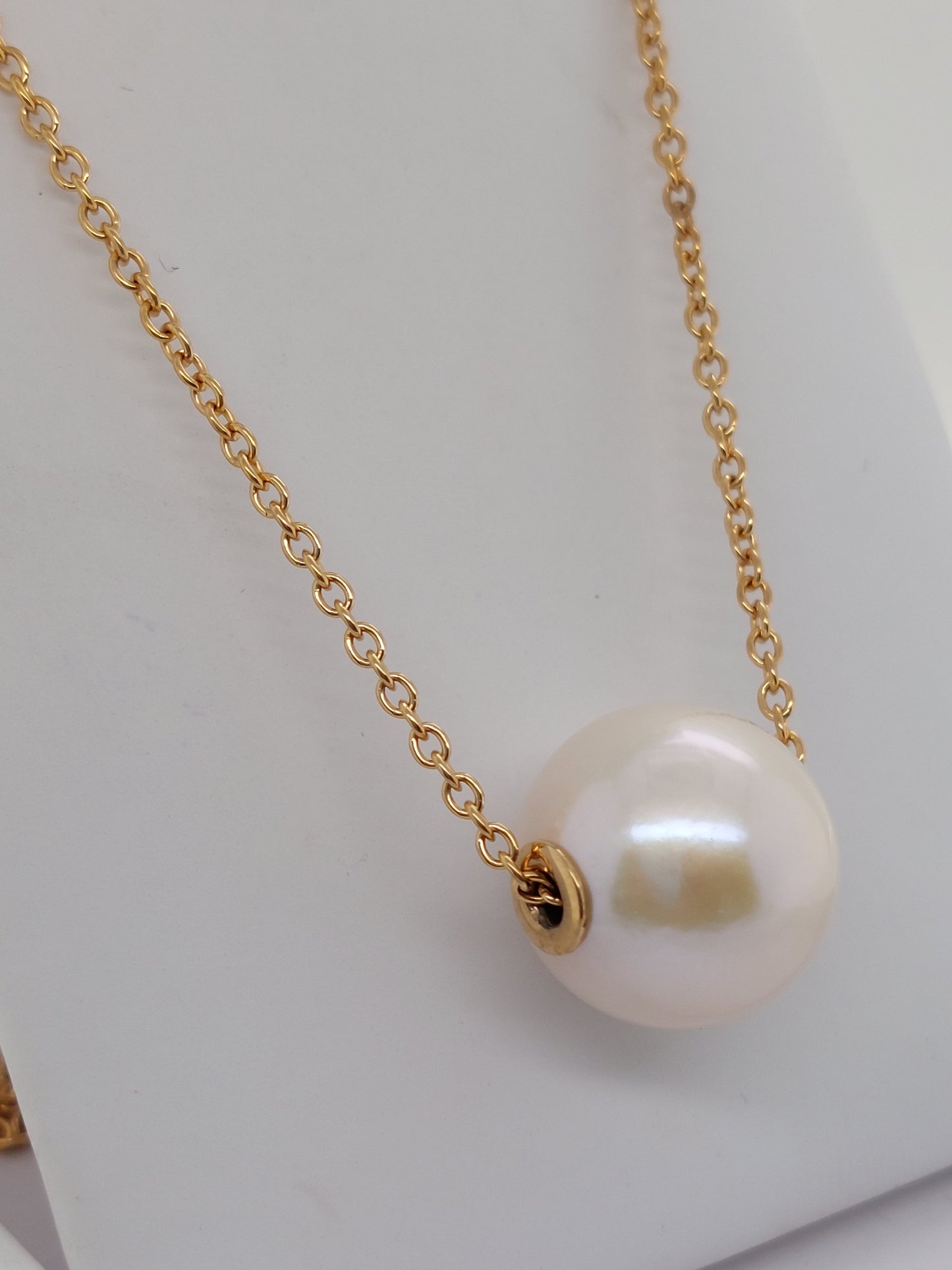 Pearl Running Necklace