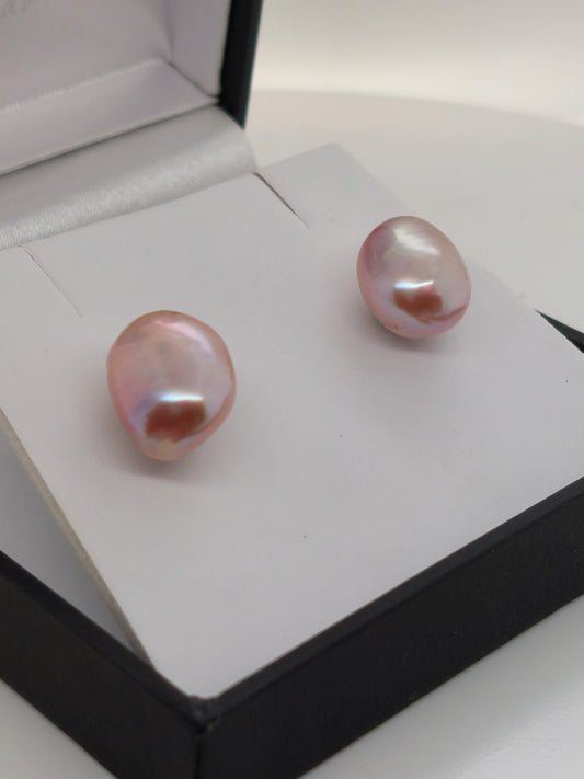 Natural Baroque Stud