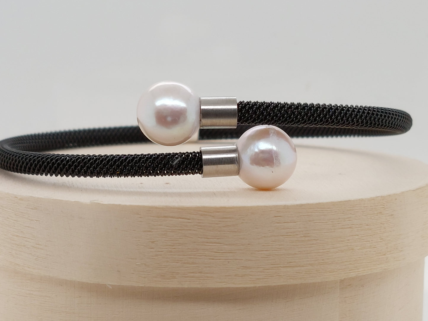 Crossover Pearl Bracelet