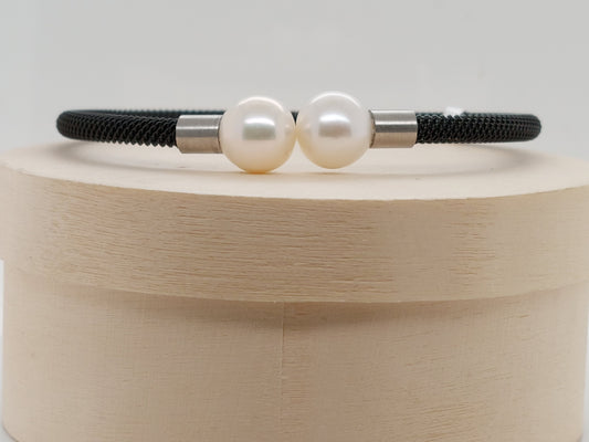 Black Mesh Pearl Bracelet