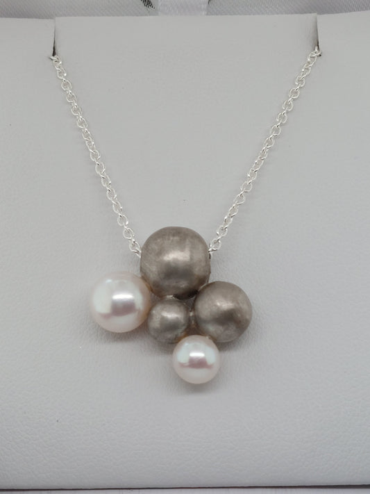 Ball & Pearl Necklace