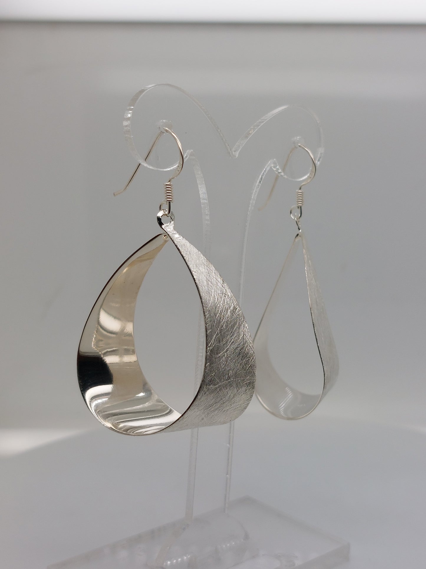 Large Pear-shaped Matte/Shiny Earrings