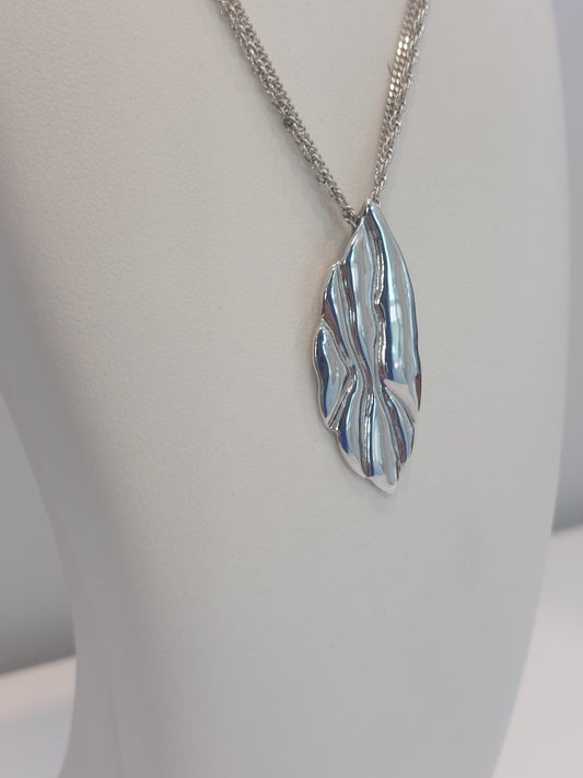 Solid Leaf Pendant