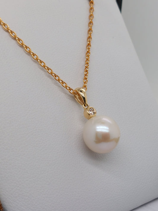 Marion Pearl Pendant