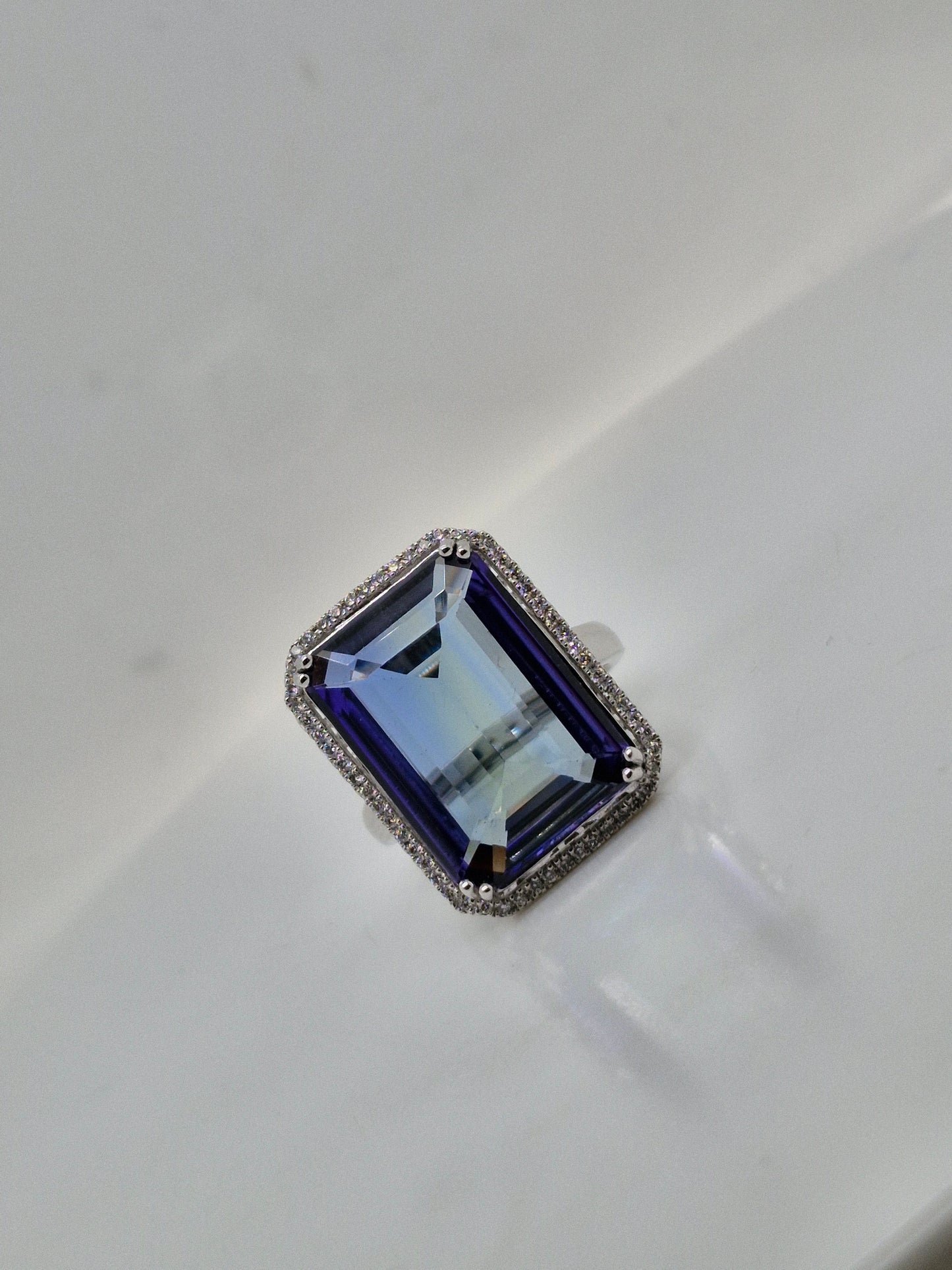 Tanzanite & Diamond Ring