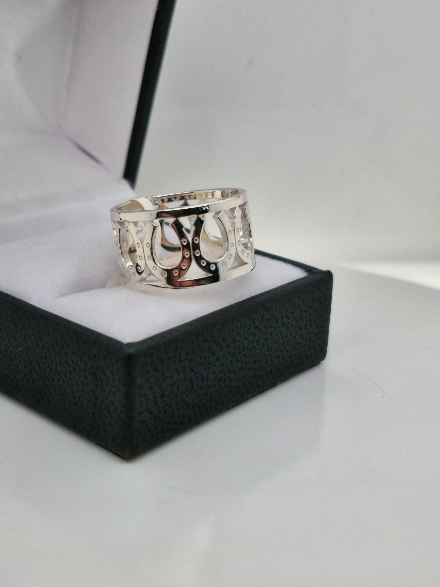 Horse shoe wrap Ring