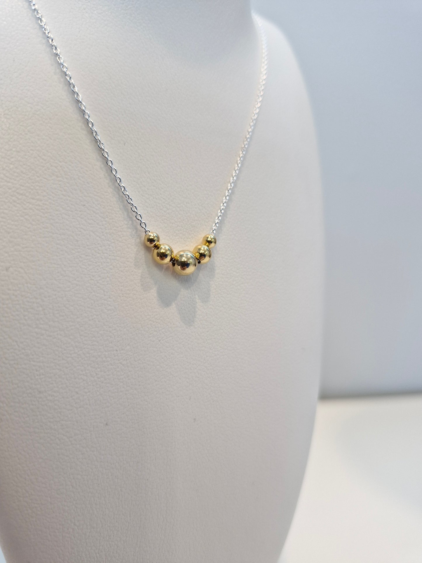 Oliva Necklace