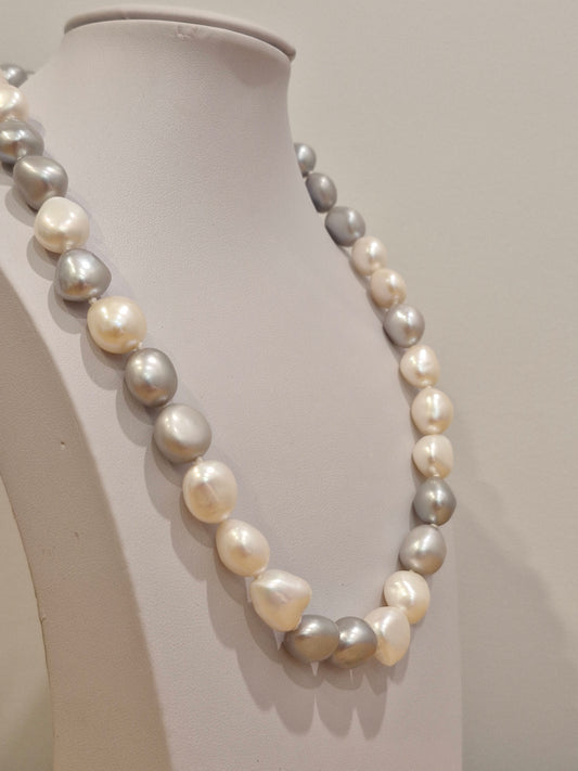 White & Grey Pearl Strand