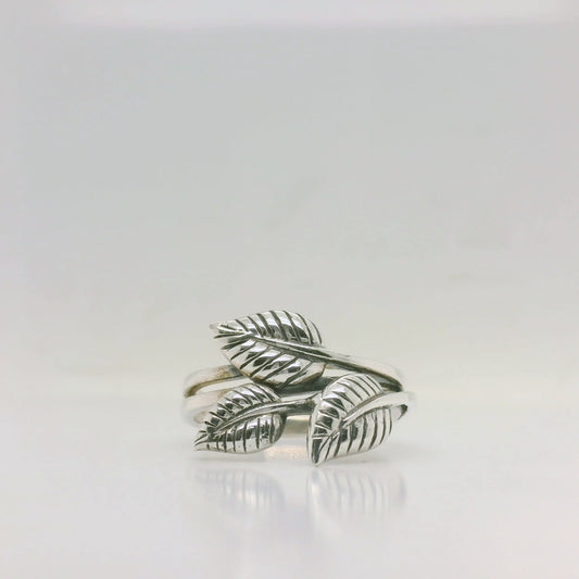 3 Leaf Ring