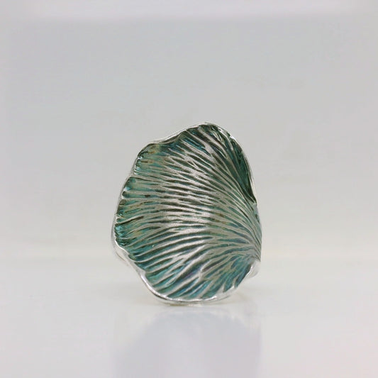 Oxidised Gingko Leaf Ring