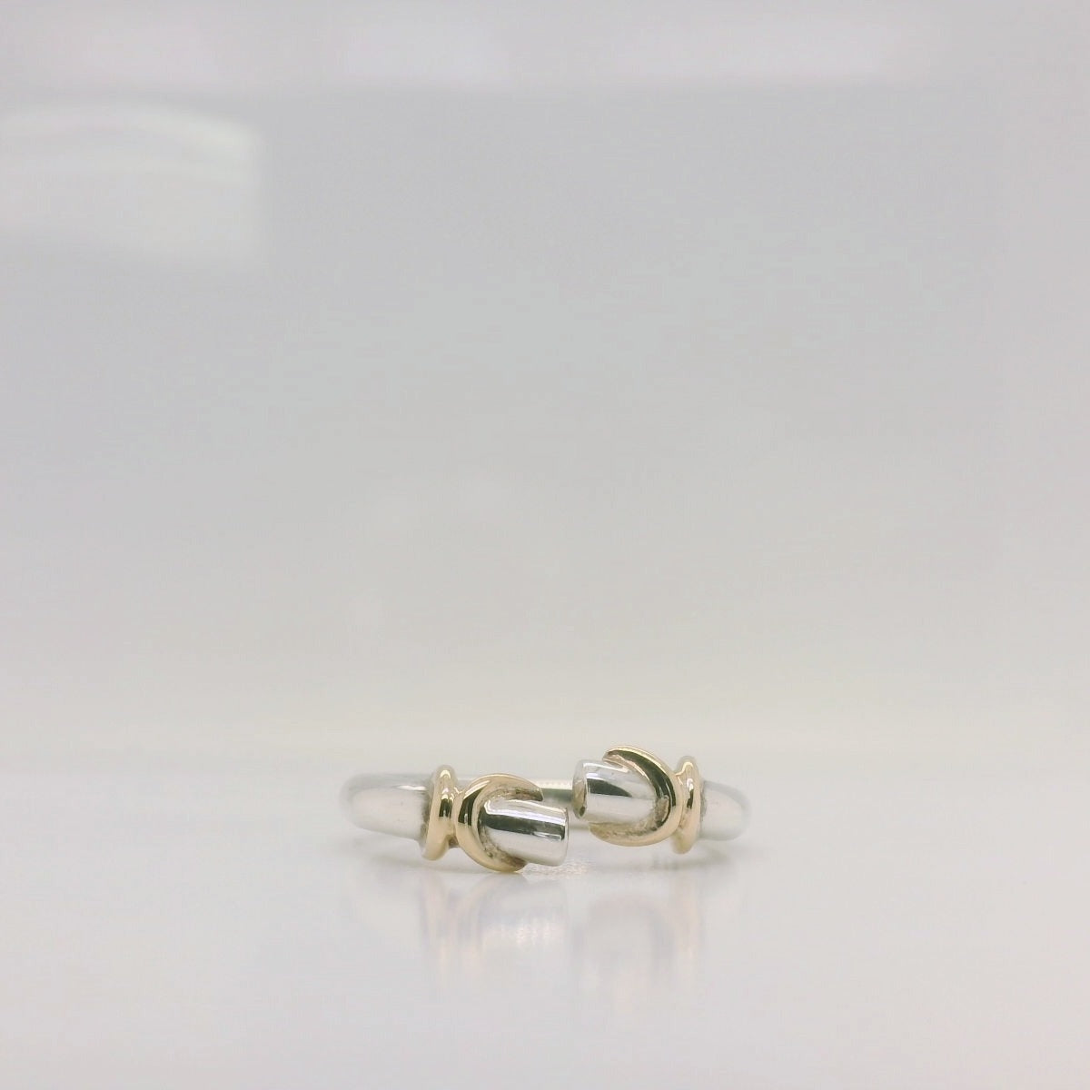 Open end Criss-Cross Ring