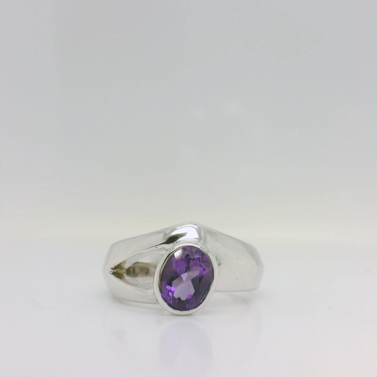 Oval Amethyst Ring