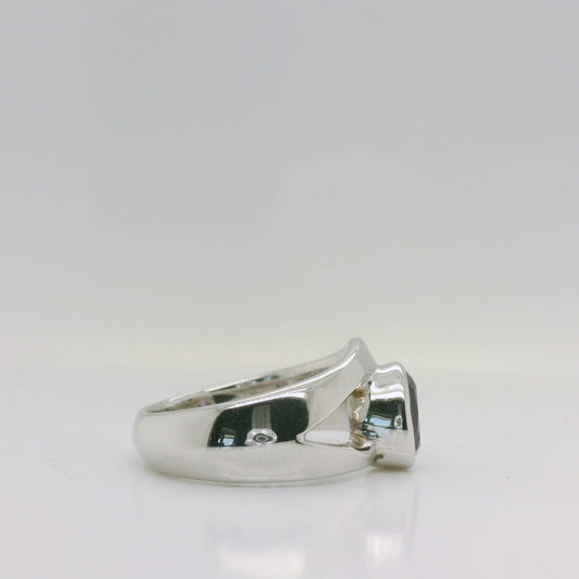 Oval Amethyst Ring