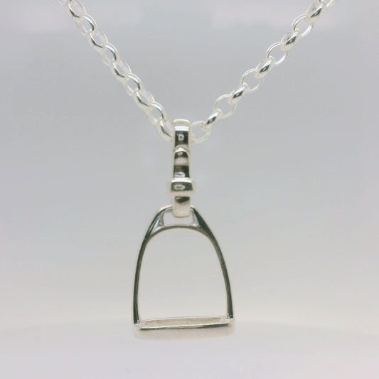 Medium Stirrup Pendant
