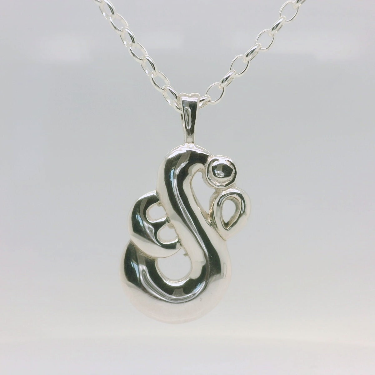 Mania Pendant