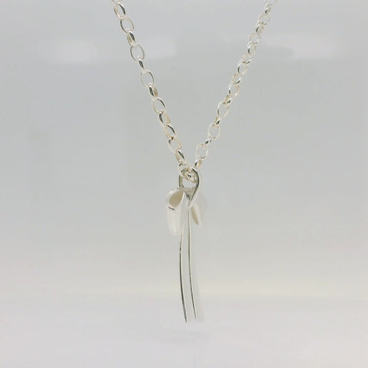 Bow Necklace