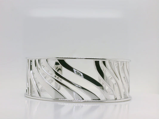 Wavey Cut-Out Cuff
