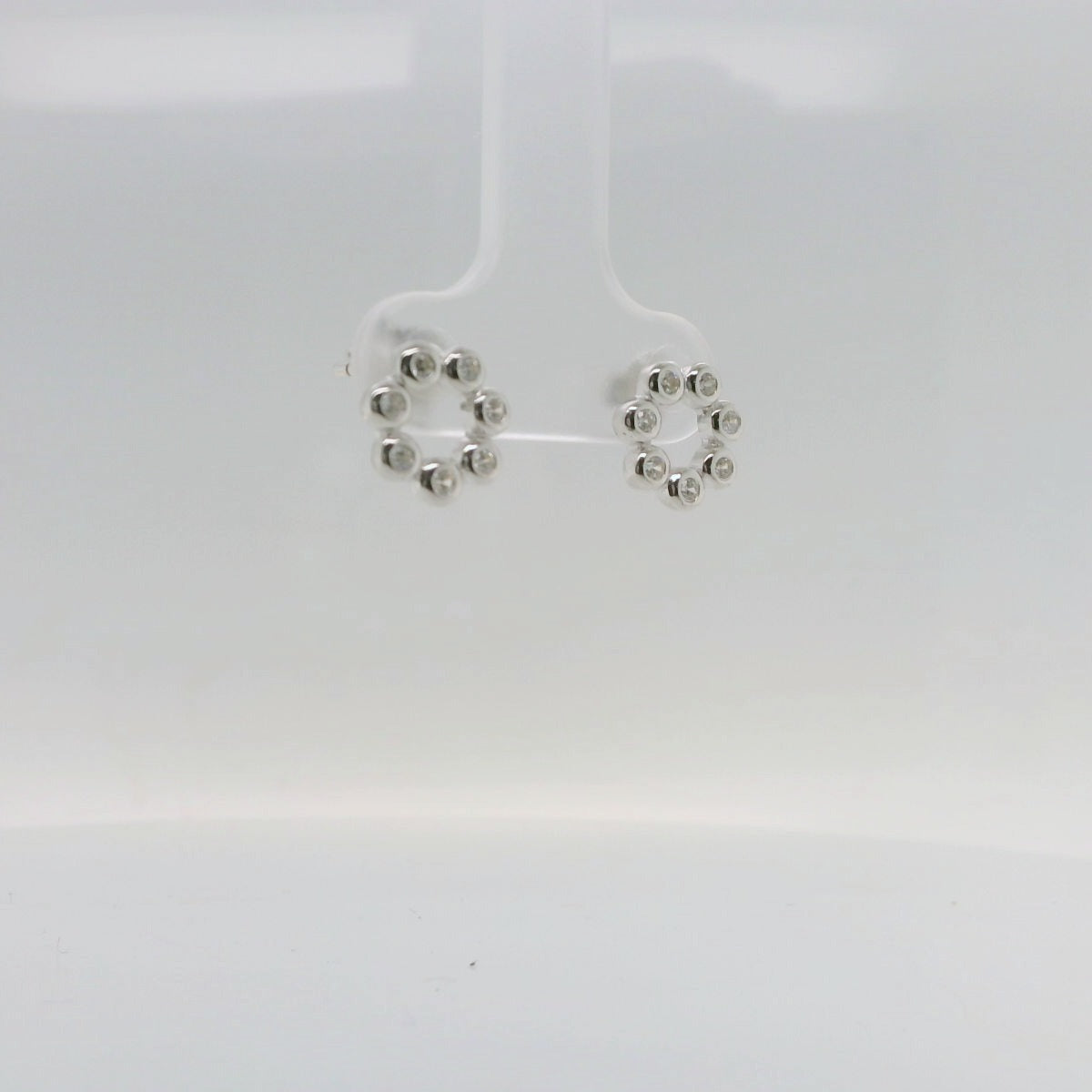 Open Circle Rub Set Studs