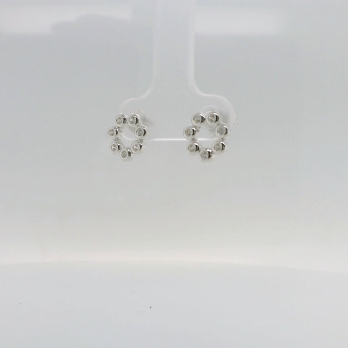 Open Circle Rub Set Studs