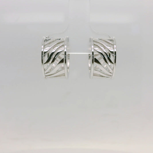 Wavey Cut-Out Huggies