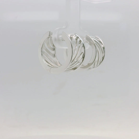 Wavey Cut-Out Huggies