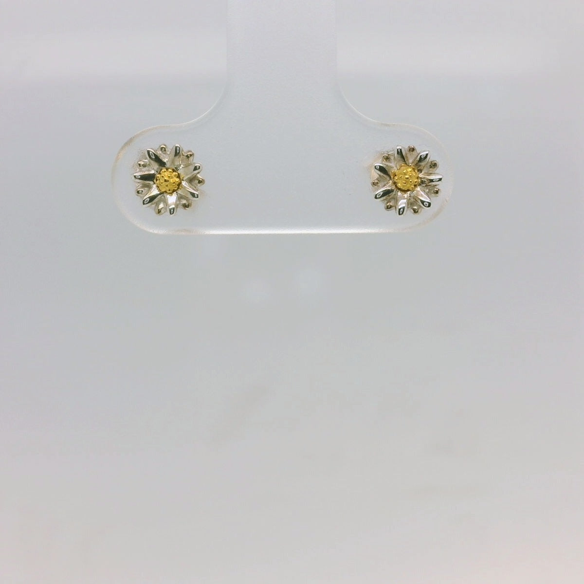 Daisy Studs