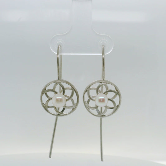 Floral Cut-Out Pearl Drops
