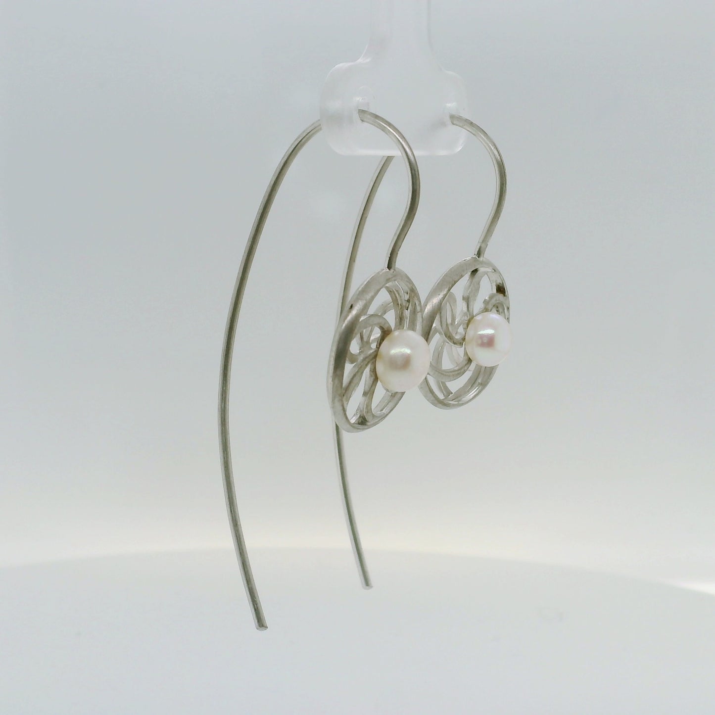 Floral Cut-Out Pearl Drops