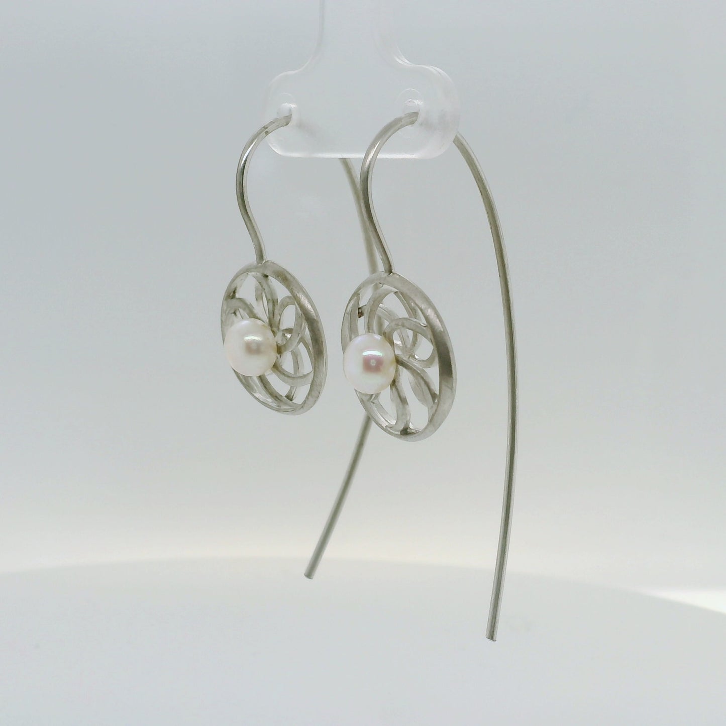 Floral Cut-Out Pearl Drops