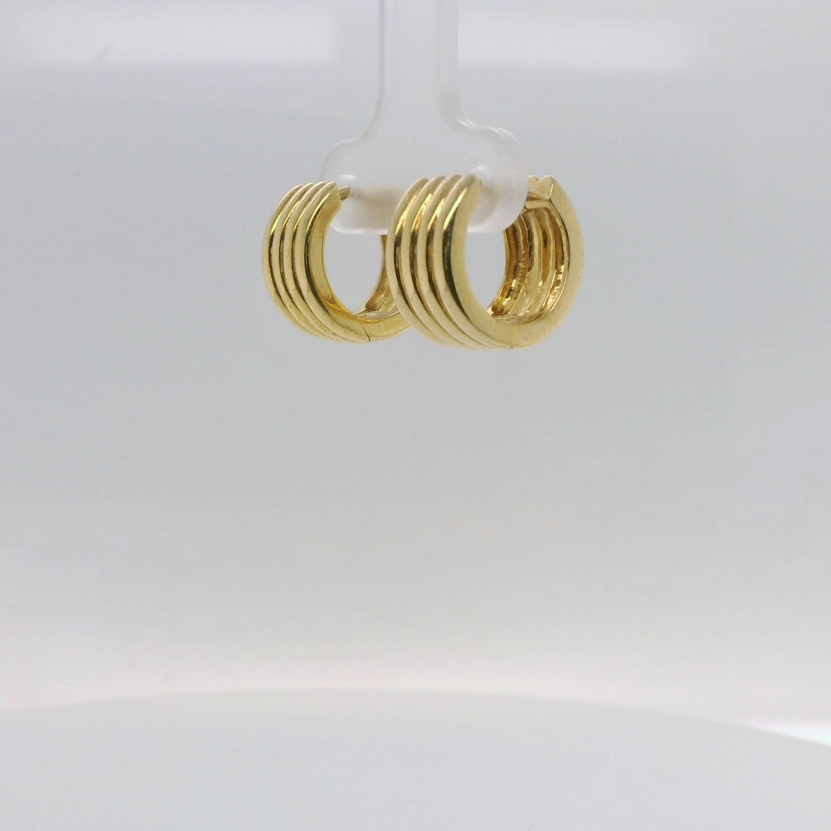Ribbed Huggie Earring