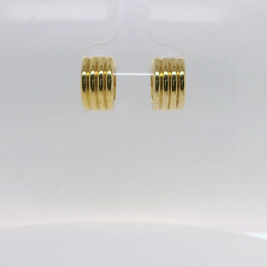 Ribbed Huggie Earring
