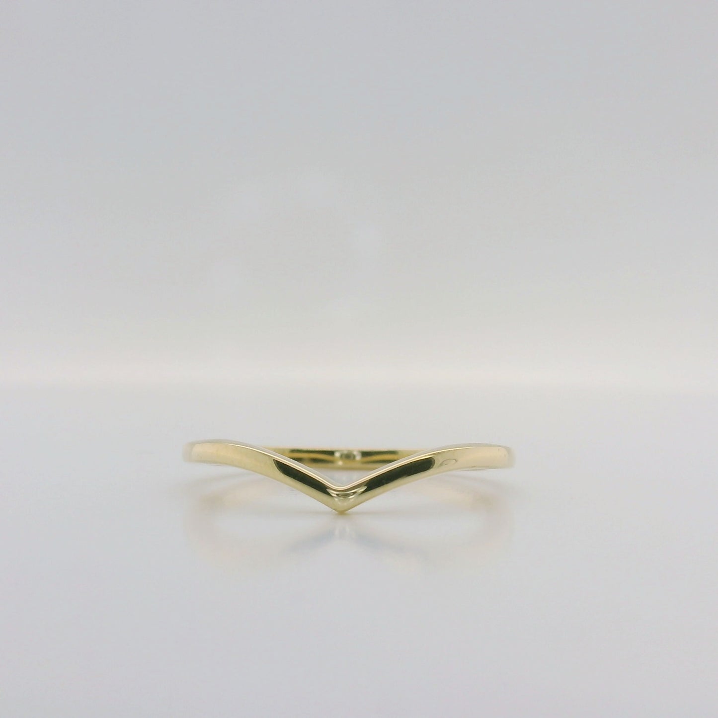 V Shaped Stacker Ring