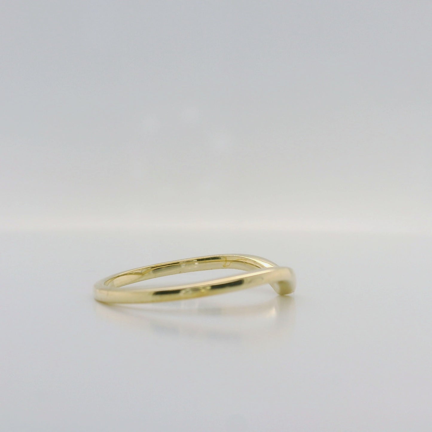 V Shaped Stacker Ring