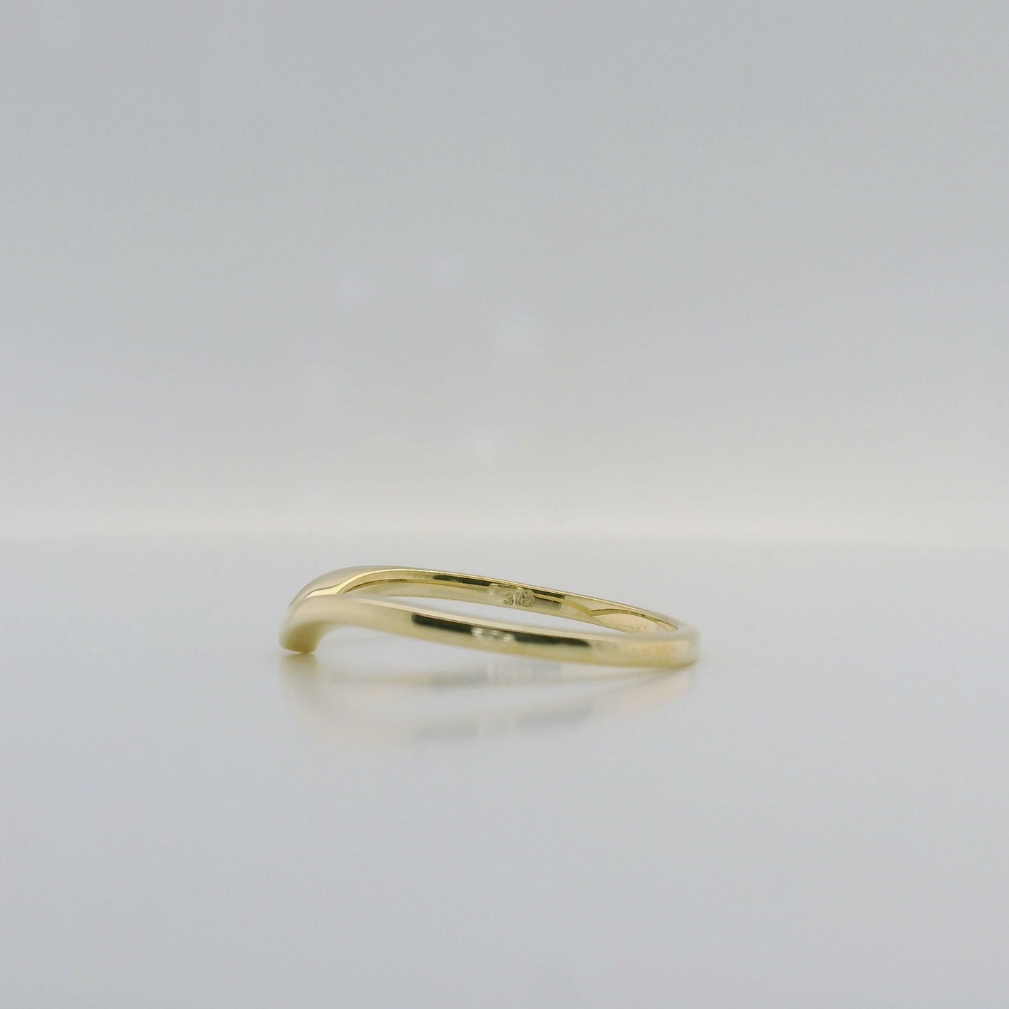 V Shaped Stacker Ring