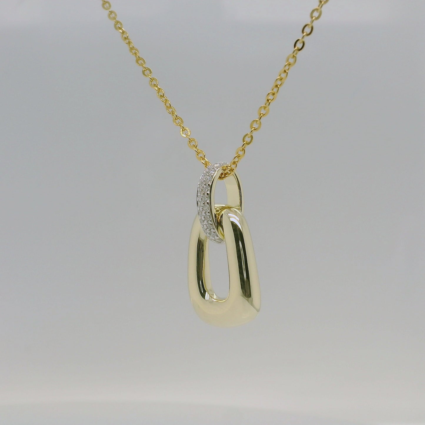 9ct Yellow Gold Diamond Set Oval Pendant