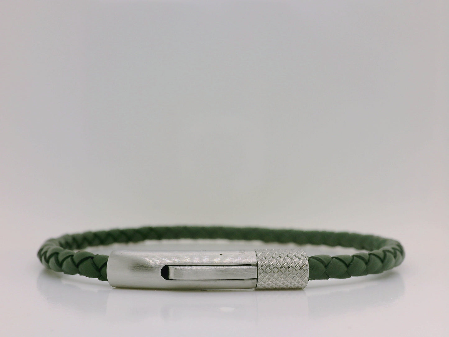 Gent's Green Braided Leather Bracelet