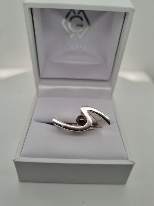 STG wave with freshwater pearl ring from GMW Jewellery in Blenheim NZ