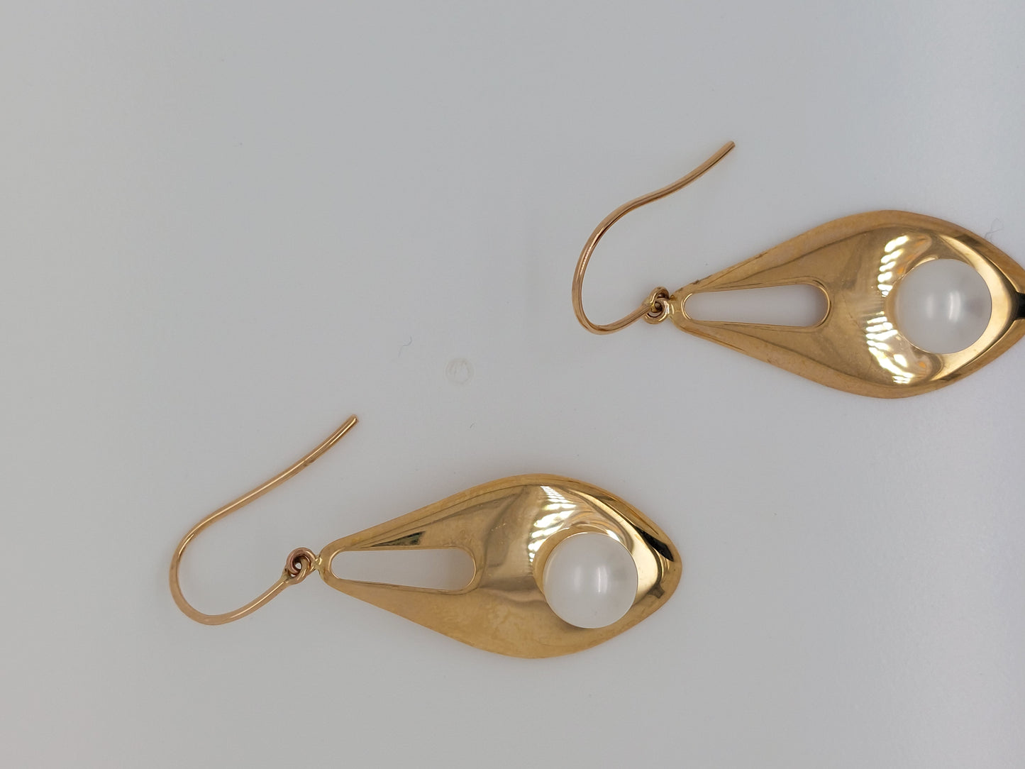 Gold Pearl Drop Earring