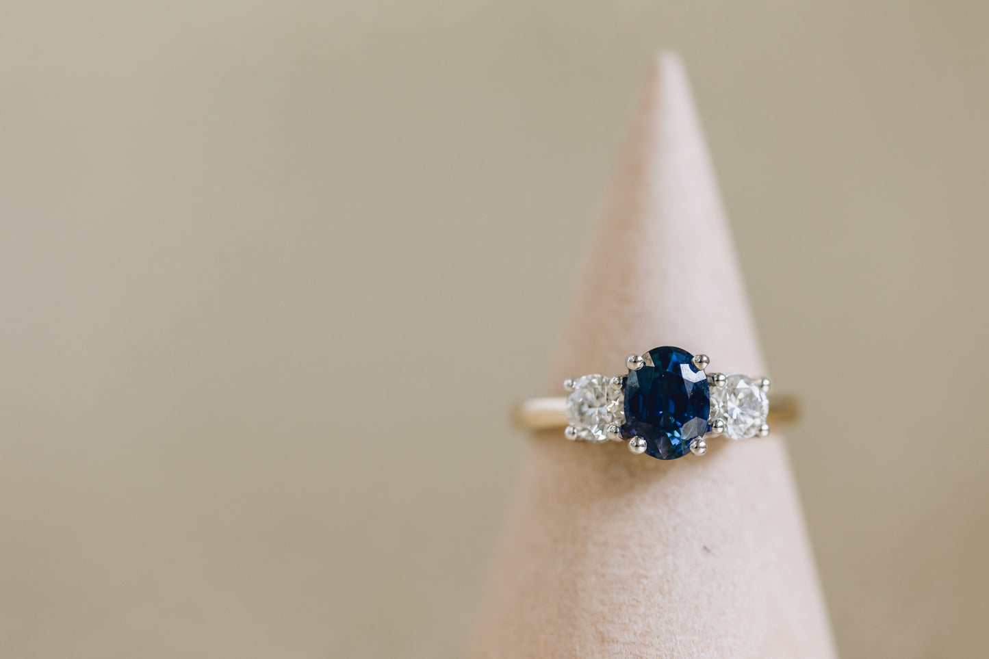 Oval sapphire & diamond ring