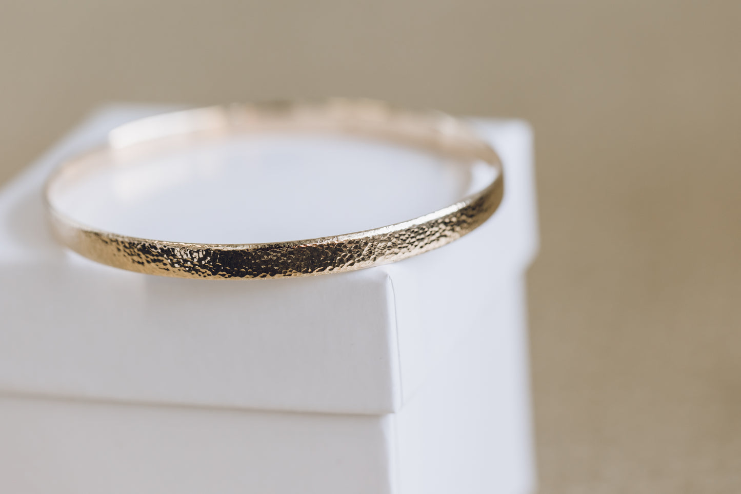 9ct oval flat textured bangle